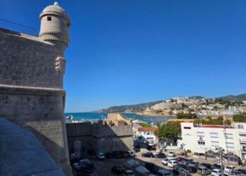 Compare Insight Vacations vs Trafalgar